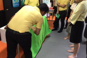 กิจกรรม KM Smart Sharing ครั้งที่ 1 เรื่อง “ การจัดเตรียมสถานที่ประกอบการประชุมสัมมนาและวิธีการพับโบว์สำหรับใส่เหรียญที่ระลึก &quot;