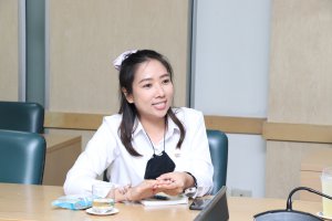 ที่ปรึกษา ให้คำแนะนำและข้อคิดเห็นนวัตกรรมครั้งที่ 1 โดย ดร.คุณากร เพชรคง