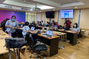 ถ่ายทอดความรู้ เรื่อง “Data & Design นำเสนออย่างมีสไตล์ด้วย Canva”(23-พฤษภาคม-2568)