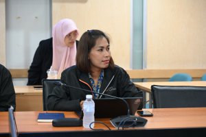 ประชุมเพื่อถ่ายทอดความรู้ ให้บุคลากรภายในสำนักงานเศรษฐกิจอุตสาหกรรม “เทคนิคการเขียน Prompt ขั้นเทพ โดย ใช้ AI”