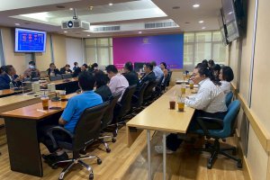 กิจกรรมเพื่อถ่ายทอดความรู้โดยบุคลากรภายนอก เรื่อง “มองไกล – คิดรุก วิเคราะห์สถานการณ์โลกและภูมิภาคเพื่อโอกาสและการรับมือความเสี่ยงอุตสาหกรรมไทย”