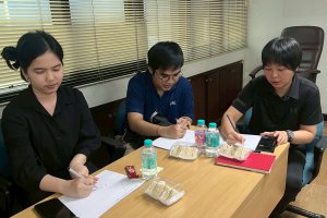 กิจกรรมเพื่อถ่ายทอดความรู้ ให้บุคลากรภายในสำนักงานเศรษฐกิจอุตสาหกรรม“Recharge & Reset เปลี่ยนความเครียด เป็นพลังบวกในการทำงาน” โดย อาจารย์ ดร.วิทสินี บวรอัศวกุล อาจารย์ประจำแขนงวิชาจิตวิทยาอุตสาหก